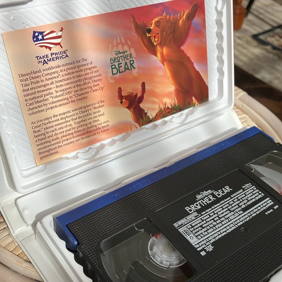 VHS 2 VIDEOS WALT DISNEY MASTERPIECE FANTASIA AND BROTHER BEAR THX CERTIFIED - Picture 12 of 14